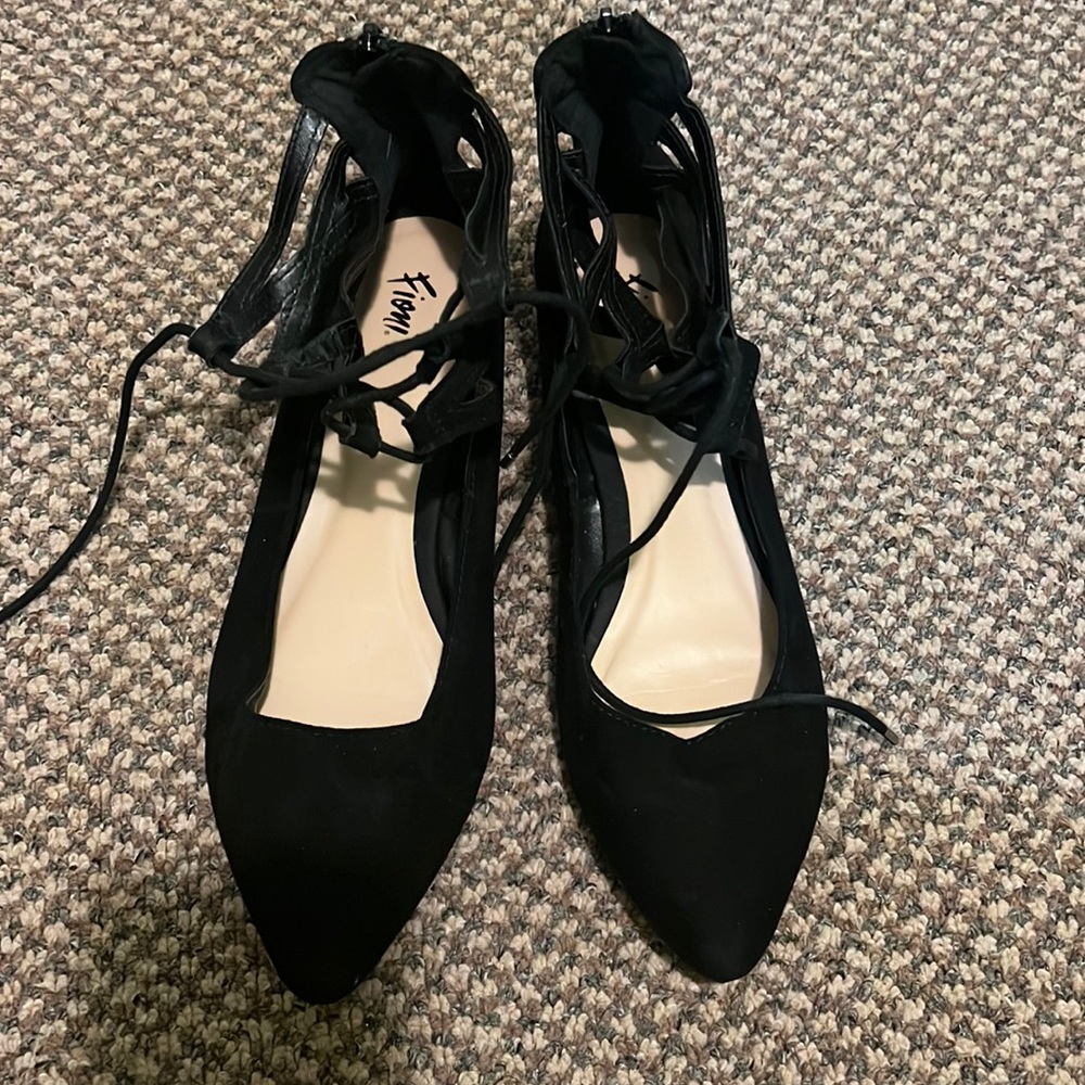 black pumps